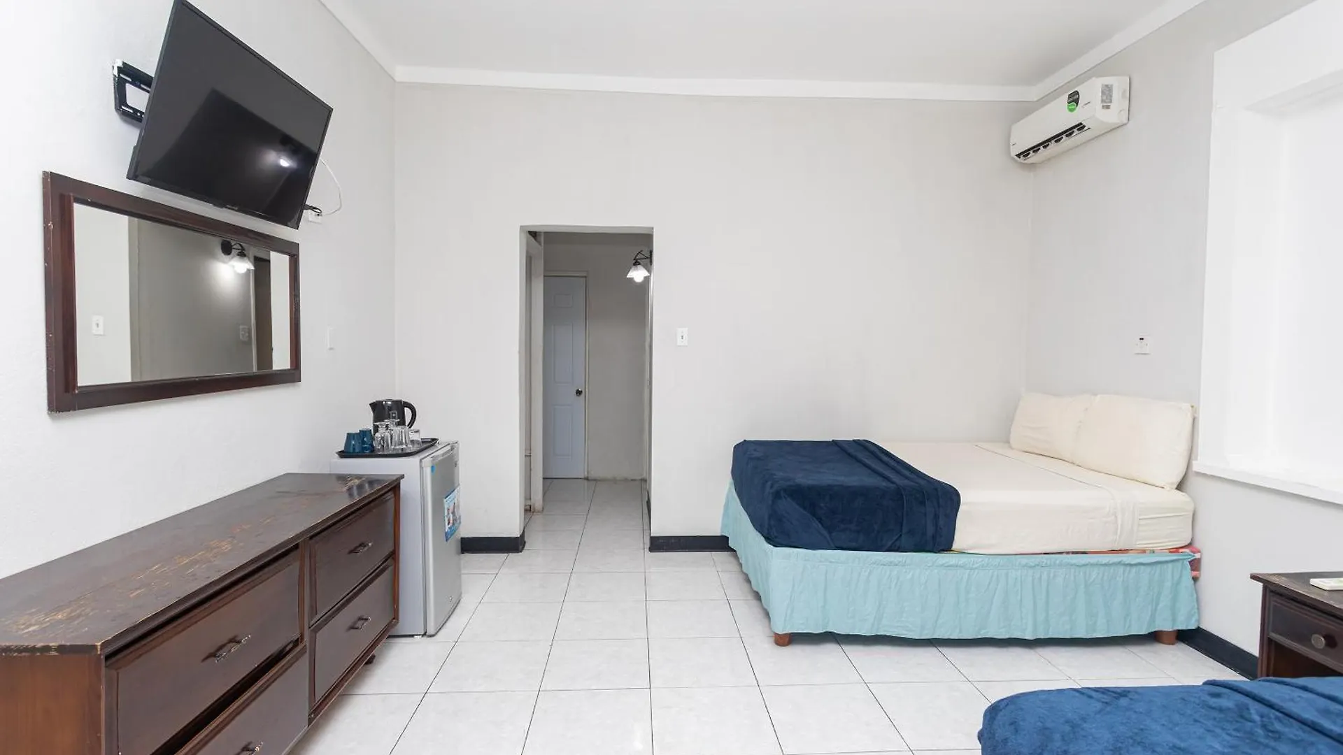 מלון מונטגו ביי Caribic House 2*,  ג'מייקה