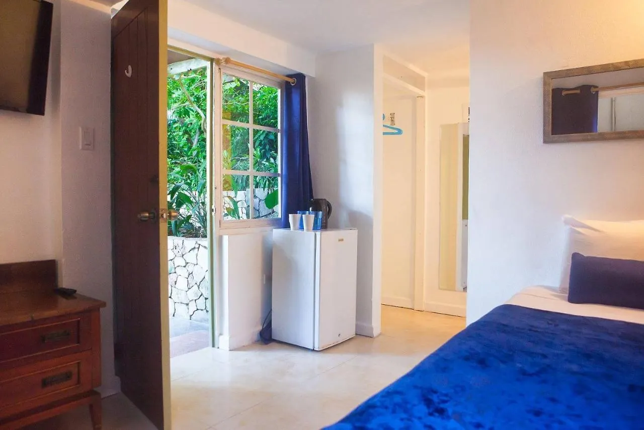 **  Caribic House Hotel Montego Bay Jamaica